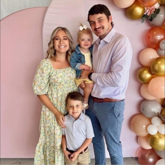 Meet your Posher, Lauren - Picture 1 of 1